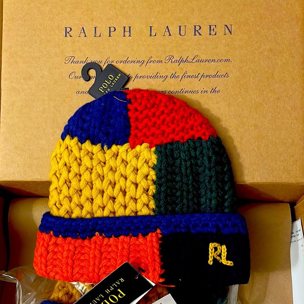 POLO RALPH LAUREN BEANIE HAT. Knitted and snugged. Fits like grandma’s hugs